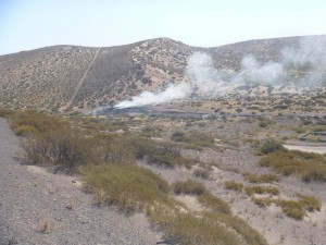 Se observa área afectada, y punto de finalización del derrame, en correspondencia del Primer cierre que se observa en la Imagen Google Earth (finalización línea roja).-